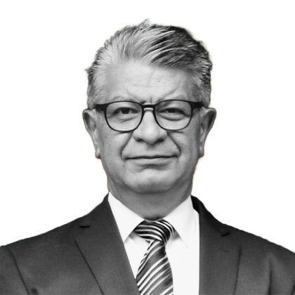 Dr. Lorenzo Herrera